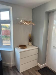 Abbotsbury 1 bed studio opposite UWE free parking