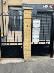 SUITS & LUXURY Appart Paris Montreuil