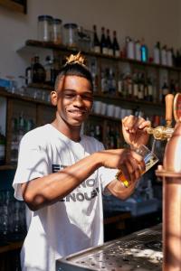 madama hostel and bistrot