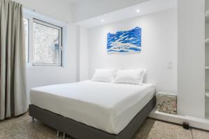 Central and Comfy with Private Balcony and Rooftop Access - CT3