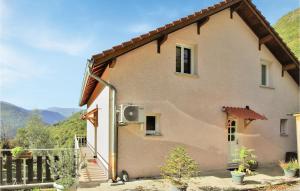 Maisons de vacances Nice home in Schilienne with 2 Bedrooms and WiFi : photos des chambres