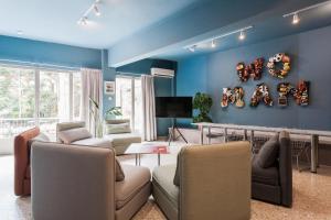 Central and Comfy with Private Balcony and Rooftop Access - CT3