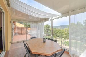 Maisons de vacances CHARMANTE MAISON CLIMATISEE AVEC PISCINE : photos des chambres