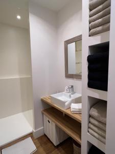 Appartements Luxe et Charme - Le Carre Saint-Silain - Meuble de tourisme 3 etoiles : photos des chambres