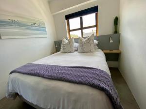 Stay On Main Plett - Contemporary 2-Bedroom Apartment