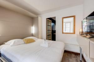 Studio Suite Annecy - Vue sur le château climatisation