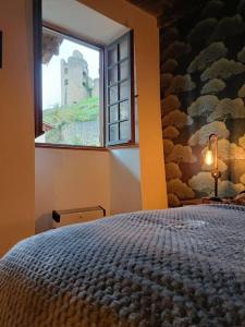 Maisons de vacances Chateau-une - a Beautiful historic medieval holiday rental. : photos des chambres