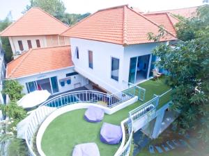 3BR Del Mar Beach Villas Near La Plancha Seminyak