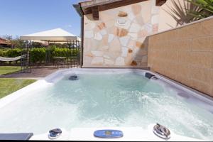 Suite with Private Pool room in Fattoria Maremmana