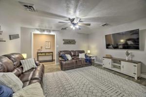 Near Mines and Meadows Spacious Home with Game Room