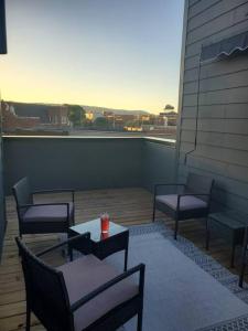 NOOGA ABNB DT. 1 King & 1 Queen bds.