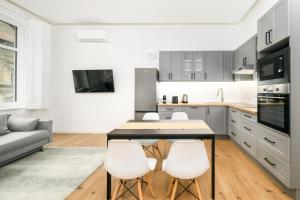 Modern Penthouse in a Century Old Building- 2 BR- AC