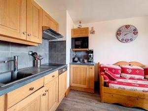 Appartement rénové · Skis aux pieds · 5 personnes - FR-1-344-769