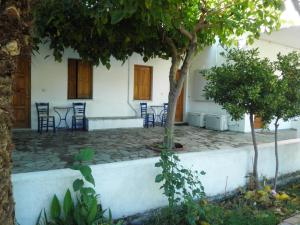 Mavrikou Helen Apartments Skyros Greece