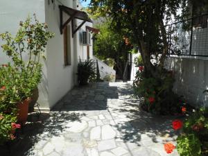 Mavrikou Helen Apartments Skyros Greece