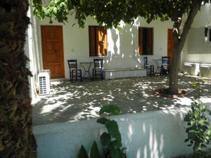 Mavrikou Helen Apartments Skyros Greece