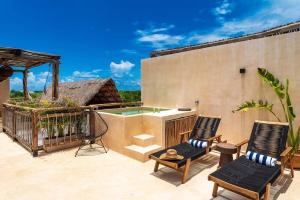 @villa.akbal- 2bd rooftop w open dinning room