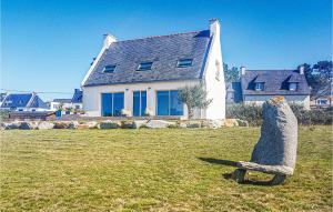 Cozy Home In Plouarzel