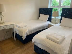 Beautiful 4 bedroom home 3 bathrooms, Excellent location, Family, Group, Corporate, Contractor