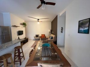 Apt 2 suites com ar condicionado e piscina Ubatuba