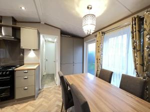 Stewarts Resort Lodge 14