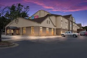 SureStay Plus Hotel by Best Western Coralville Iowa City - 克拉尔维尔