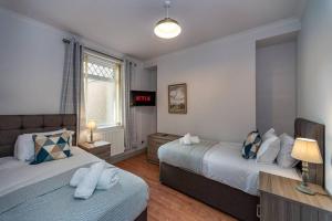 5 Bed Home - Parking - Ideal for Contractors