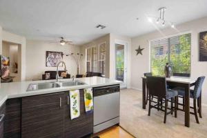 COZY 2BR2BA ! 5MINtoDisney ! AngelStadium!HondaCenter