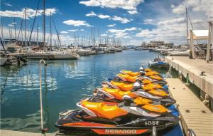 Amazing Apartment In Santa Pola