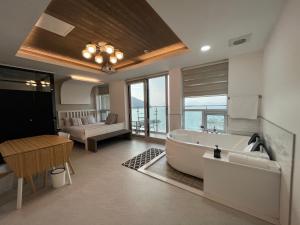 南海 Somewhales Pension 3星级 住宿 套房