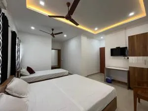 The Grand Inn - Kanjikode