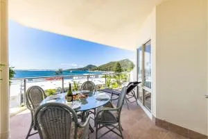 203 The Breakwater 2 Messines St magical unit with lift pool views and aircon - Шол-Бей