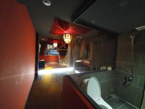 Phòng Suite có Ban Công (Suite Room with Balcony)