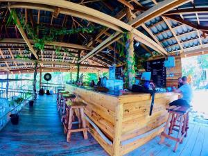 The Cliff Hostel, MPay Bay