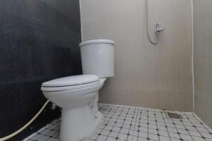 RedDoorz near Mayapada Hospital Surabaya