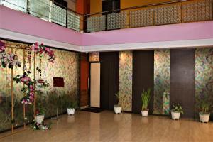 Hotel Vaishnavi Heights