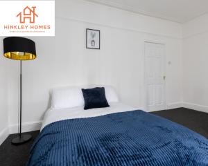 Stanley House - 7 doubles! - Parking! - City Links By Hinkley Homes Short Lets & Serviced Accommodation