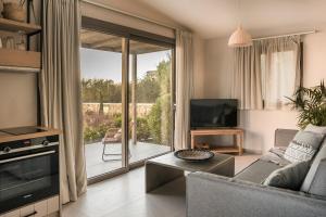 Ammos Suite-Grand Blue Beach Residence