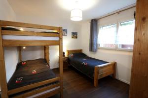 Perrine Garden - Cozy Central Apartment with Private Garden