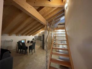 061 Bilocale Mansarda, Carisolo