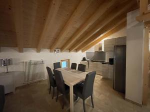 061 Bilocale Mansarda, Carisolo