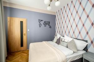 National Museum 3BDR Golden Stork Spot