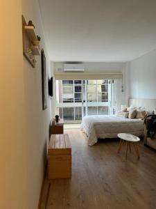 Refugio cómodo y luminoso. Excelente ubicación.