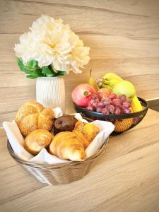 Business & Family Apartment for 6 Guests with Free Parking