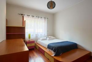 Sunny apartament at Carcavelos Beach, by TimeCooler