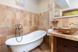 Gdynia Centrum Wyjątkowy Apartament przy Promenadzie z Balkonem by Noclegi Renters