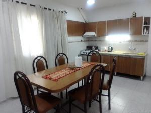 Casa cómoda, todos los servicios!!!!