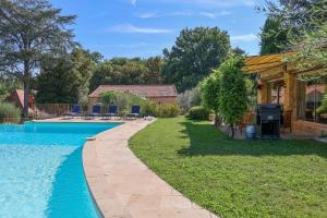 Maisons de vacances Beautiful guest house for two people on the bank of the Dordogne river : photos des chambres