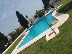 Beautiful spacious two bed facing the Ocean!