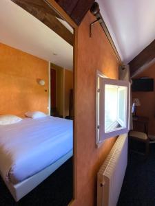 Hotels Hostellerie Du Chateau : photos des chambres